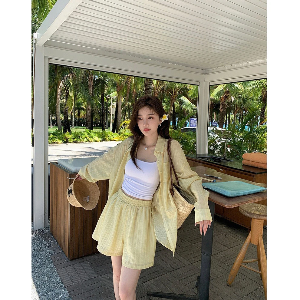 2025夏季百搭肌理感防晒衬衫时髦显瘦上衣