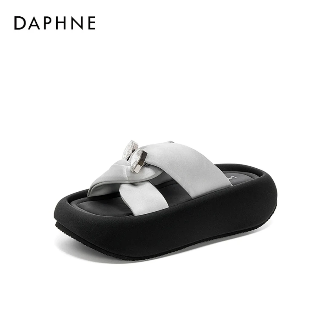 Daphne/达芙妮【仲夏公主】代言人宋茜同款厚底时尚百搭休闲鞋凉拖