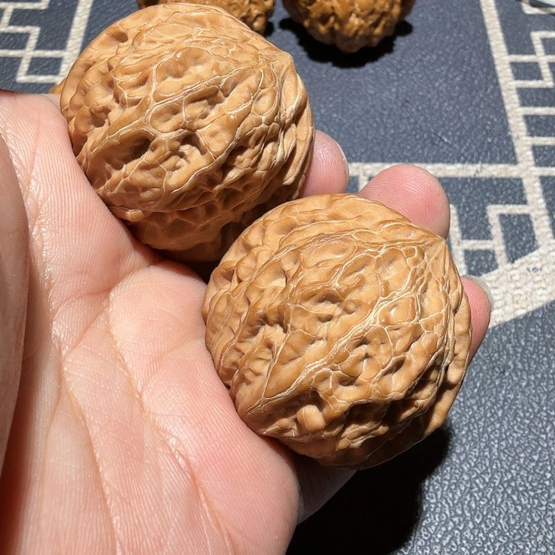 文玩核桃吊坠铁锤