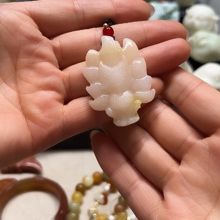 蛇纹石玉吊坠未镶嵌李*平