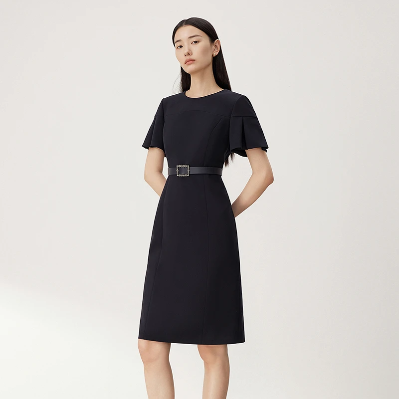 LANCY/朗姿新款荷叶边醋酸圆领收腰连衣裙直筒中长裙子女