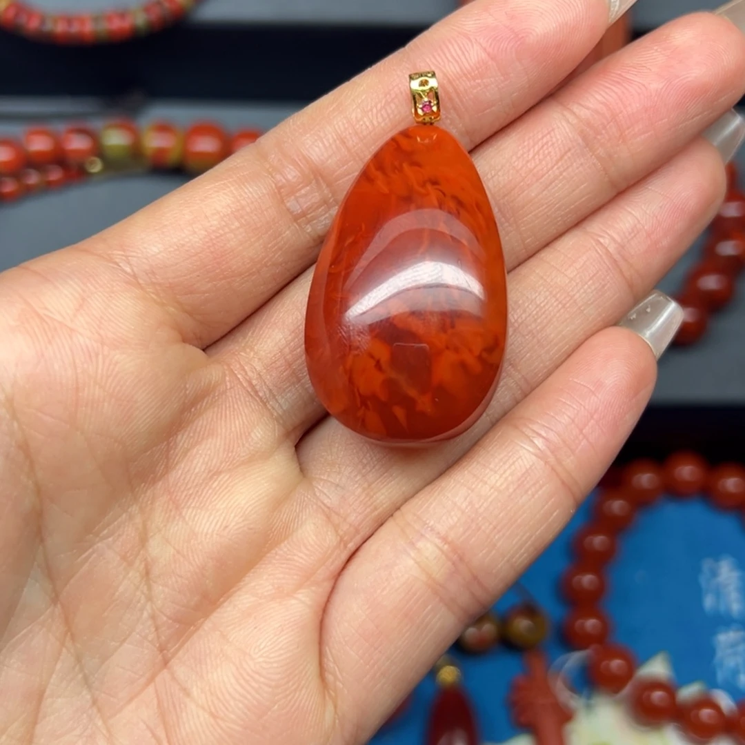 南红玛瑙18K金镶嵌配饰