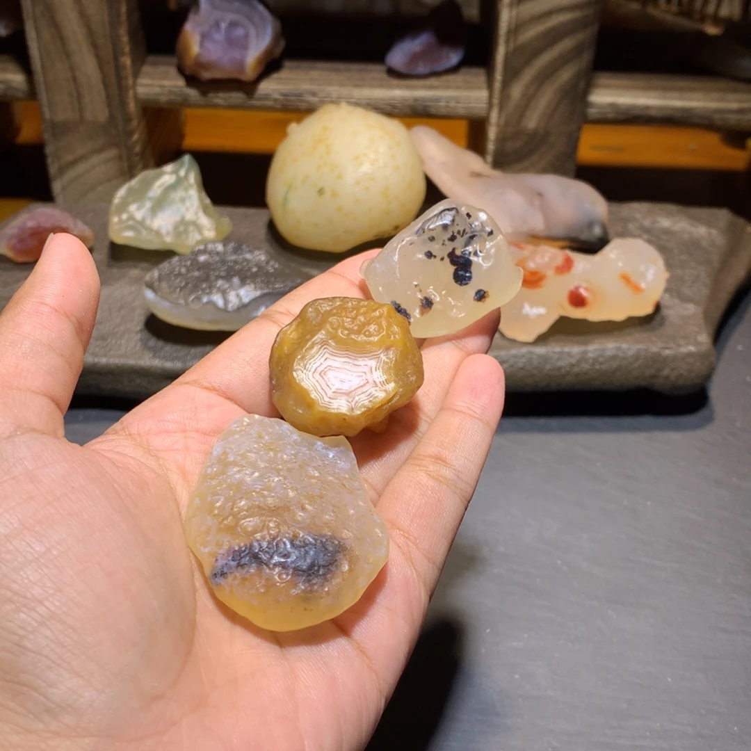 未镶嵌玛瑙/玉髓珠宝奇石