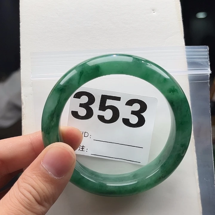 石英质玉（非洲翠）手镯未镶嵌353圈口5859
