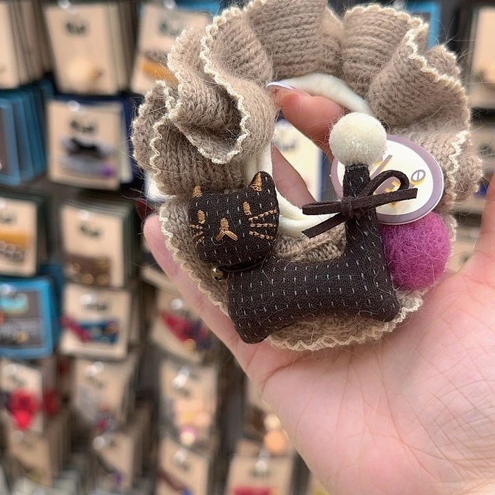 米色小猫毛线发圈