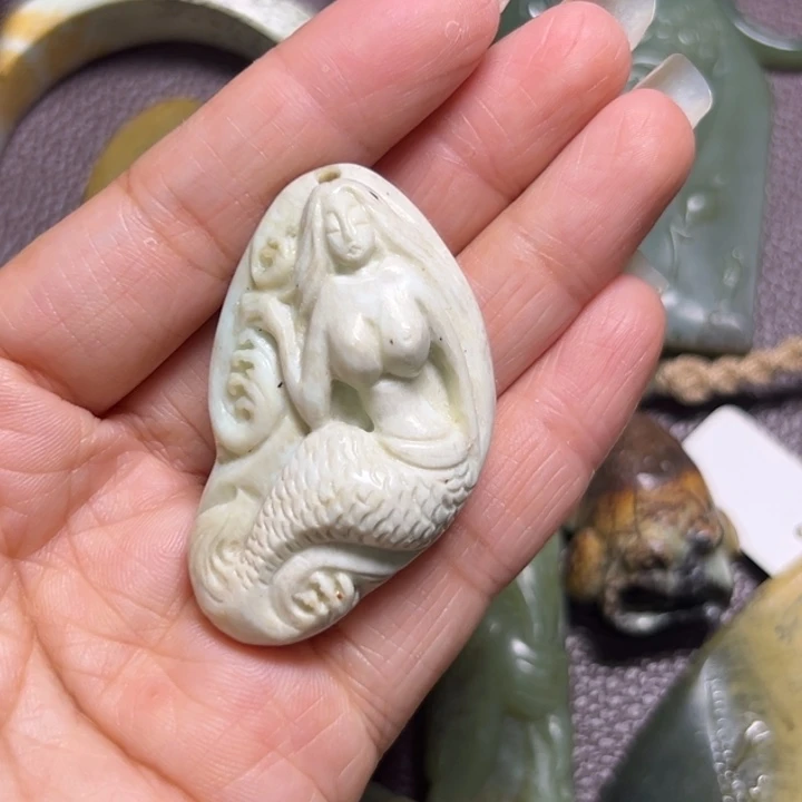 悄***的岫岩河磨玉（透闪石质玉）未镶嵌颈饰
