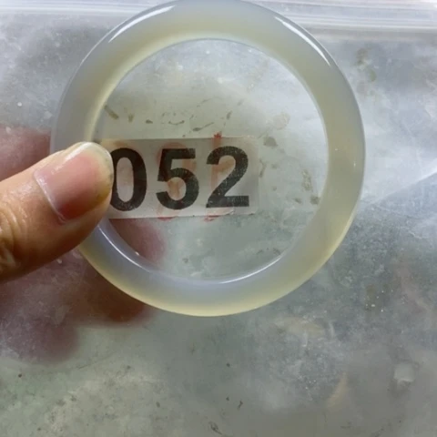 玛瑙/玉髓手镯未镶嵌5758