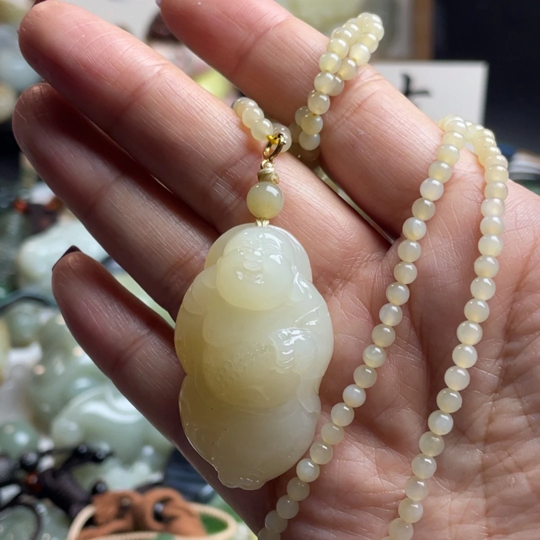 和田玉（糖玉）未镶嵌颈饰糖佛