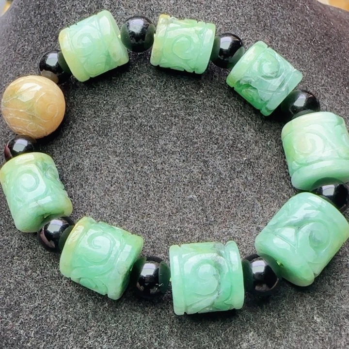 翡翠未镶嵌颈饰天然A货48