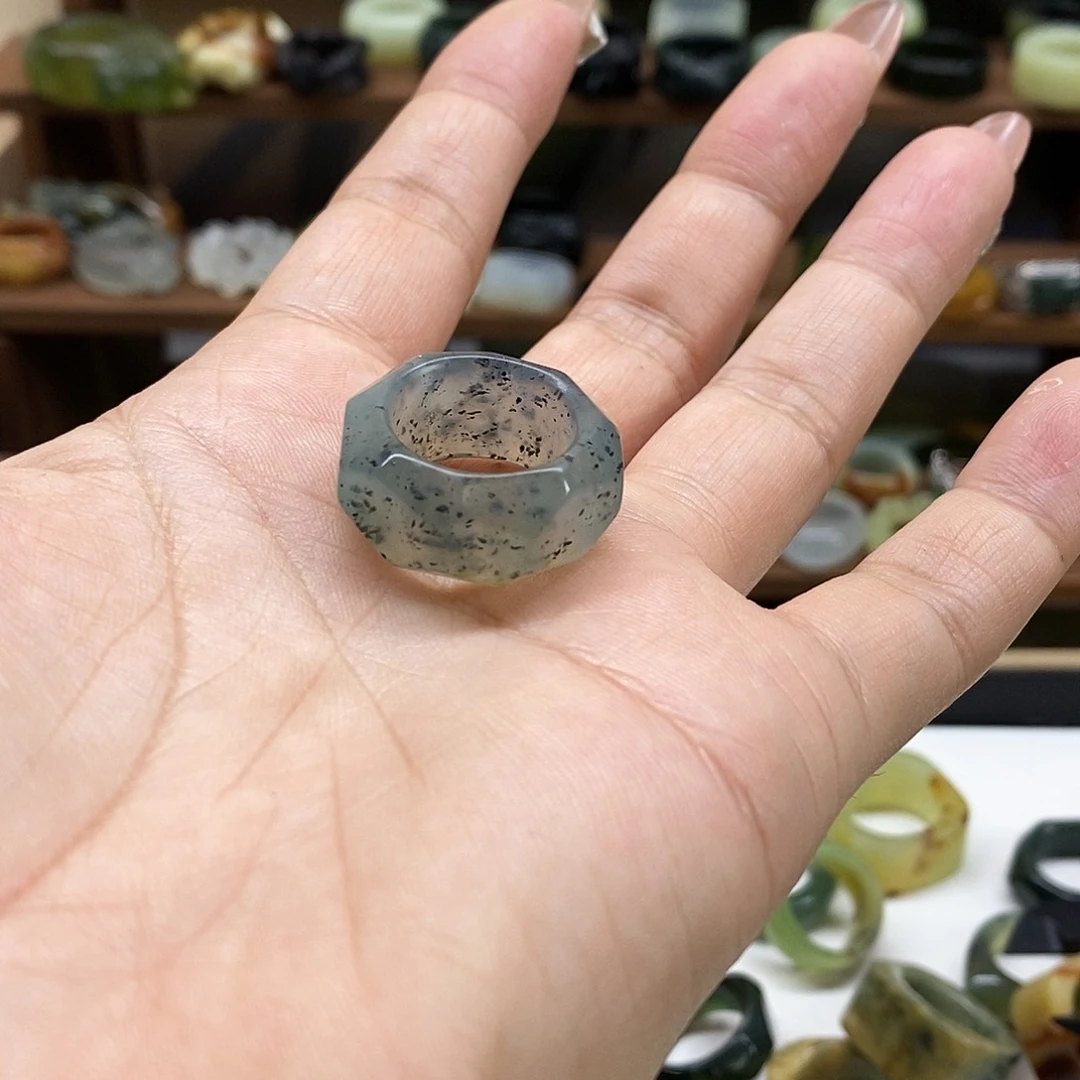 岫玉戒指未镶嵌唯**蚀