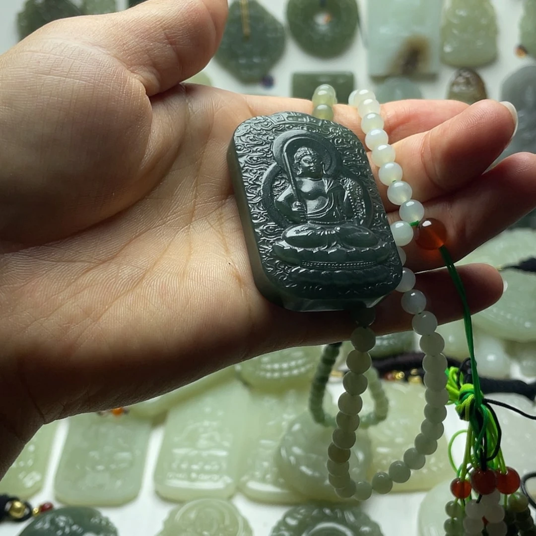 【闪购商品】和田玉未镶嵌颈饰来**势