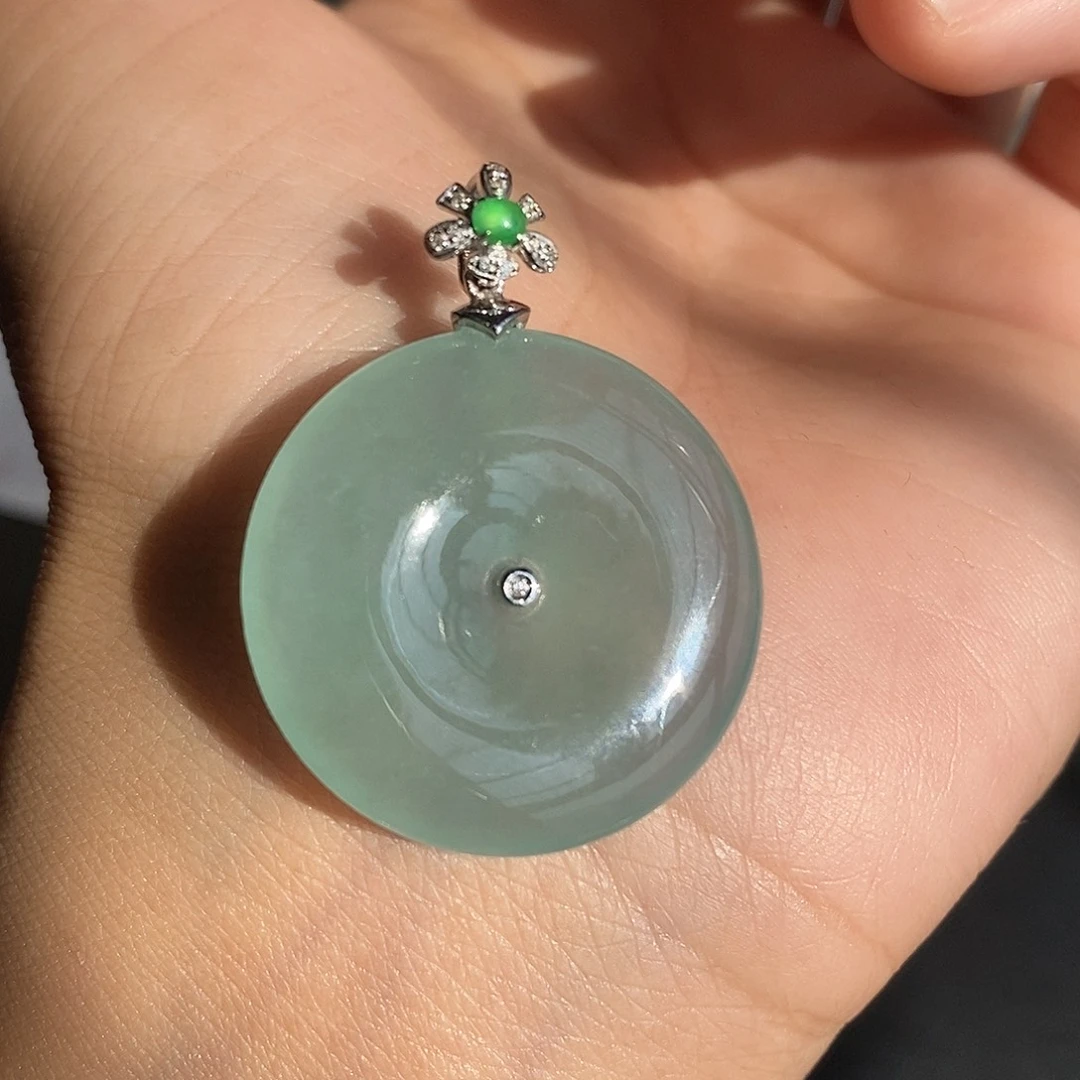 翡翠颈饰18K金镶嵌翡翠首饰