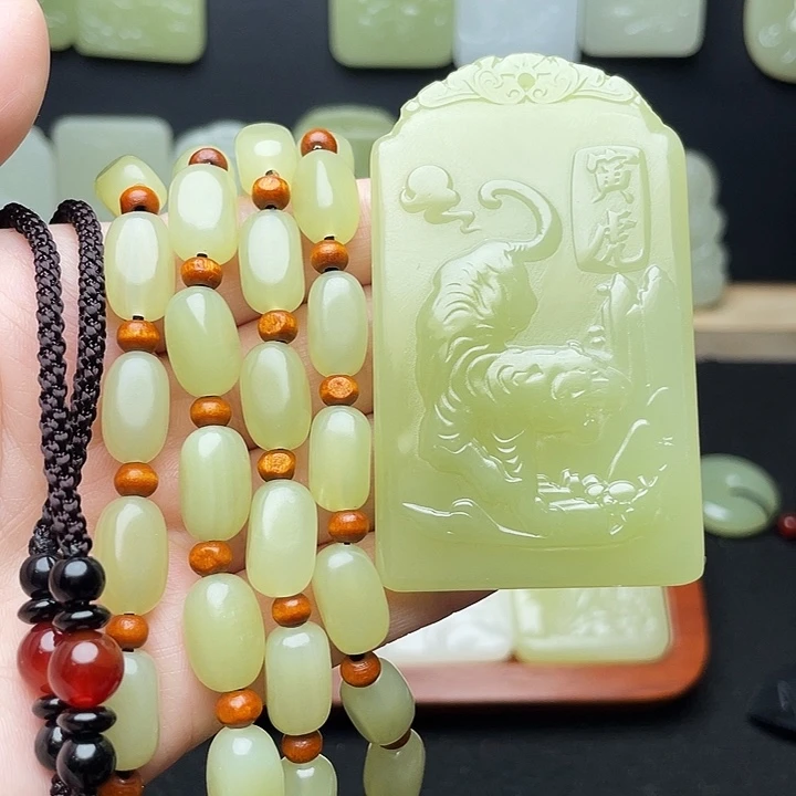 黎***民石材昆仑山料生肖虎