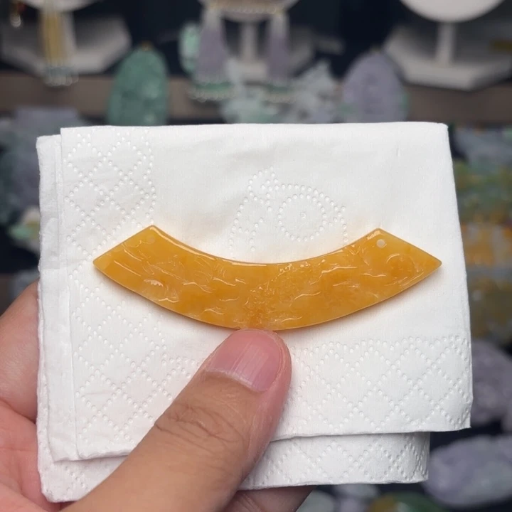翡翠未镶嵌颈饰吊坠