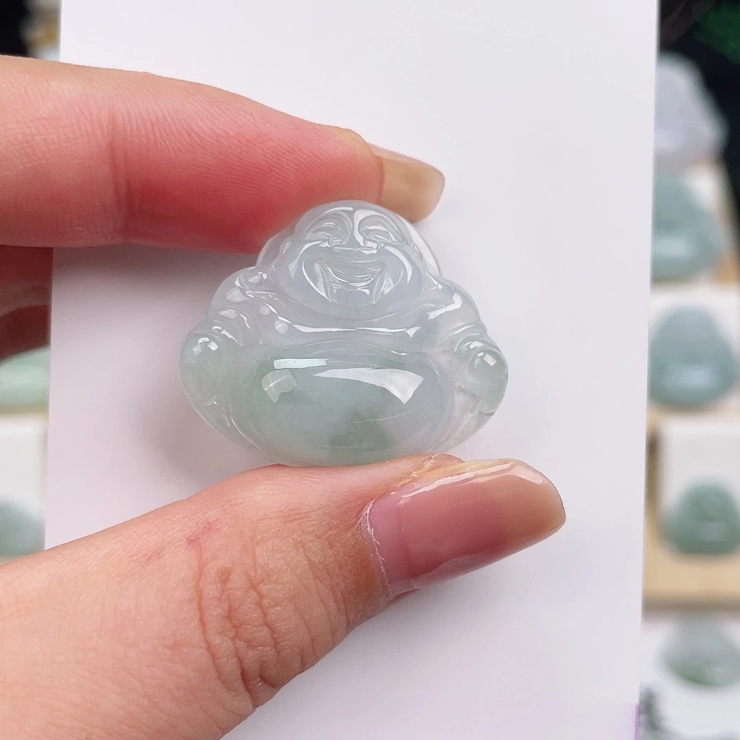 翡翠未镶嵌颈饰佛公