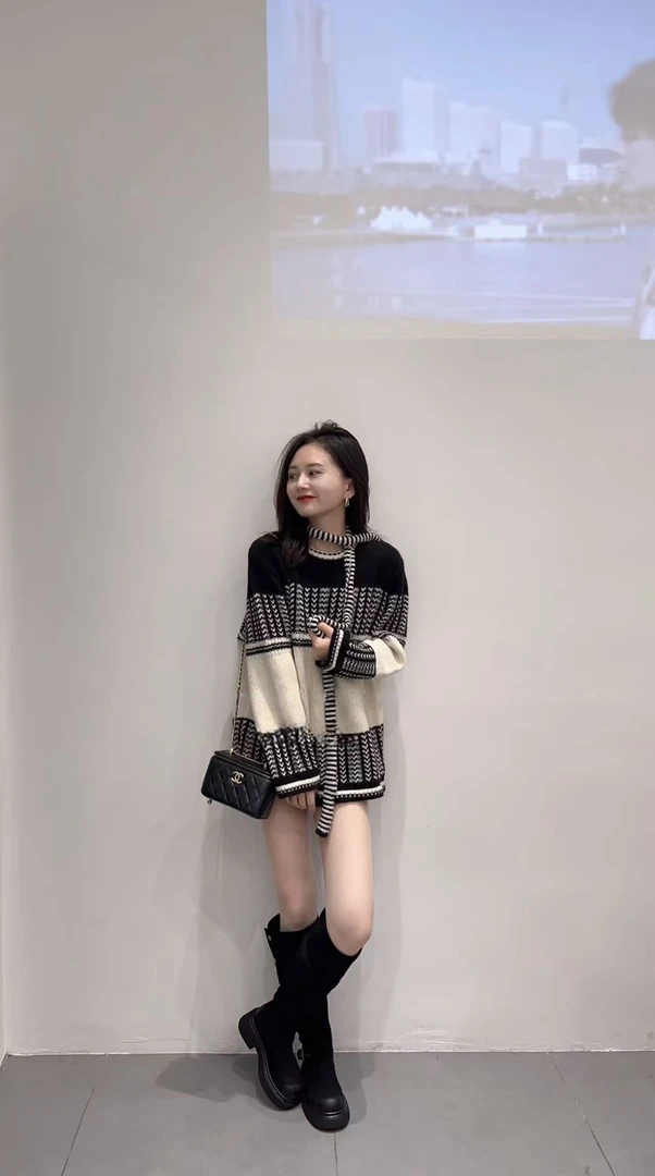 2025秋季新款韩系洋气减龄圆领宽松显瘦撞色毛衣飘带针织衫上衣女