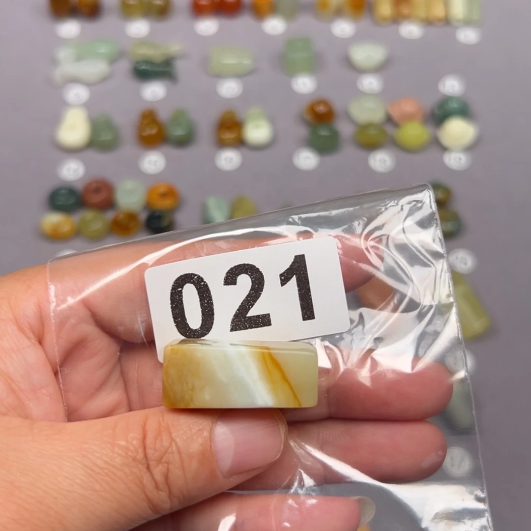 未镶嵌蛇纹石玉颈饰@*练