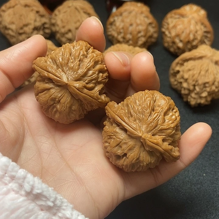 木质类狮子头 球白