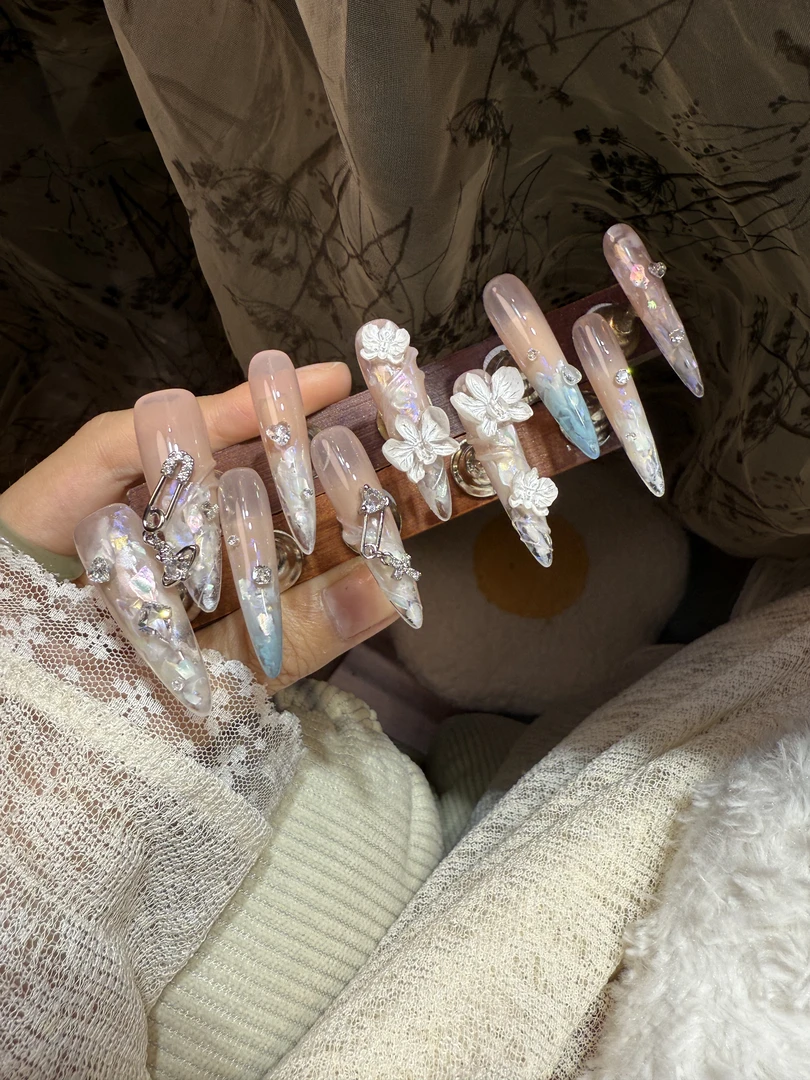 甜兔【冰蓝】高级氛围感显白纯手工穿戴甲