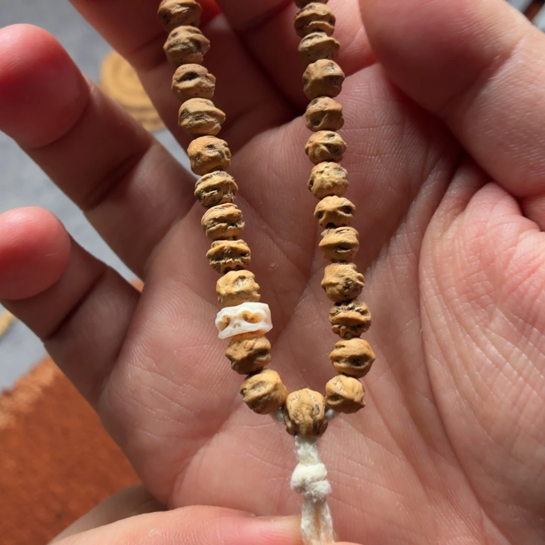 奋***。吊坠柏香籽/百香籽