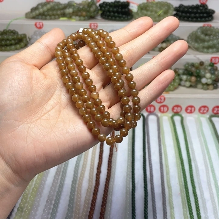 静***阳和田玉未镶嵌颈饰6mm