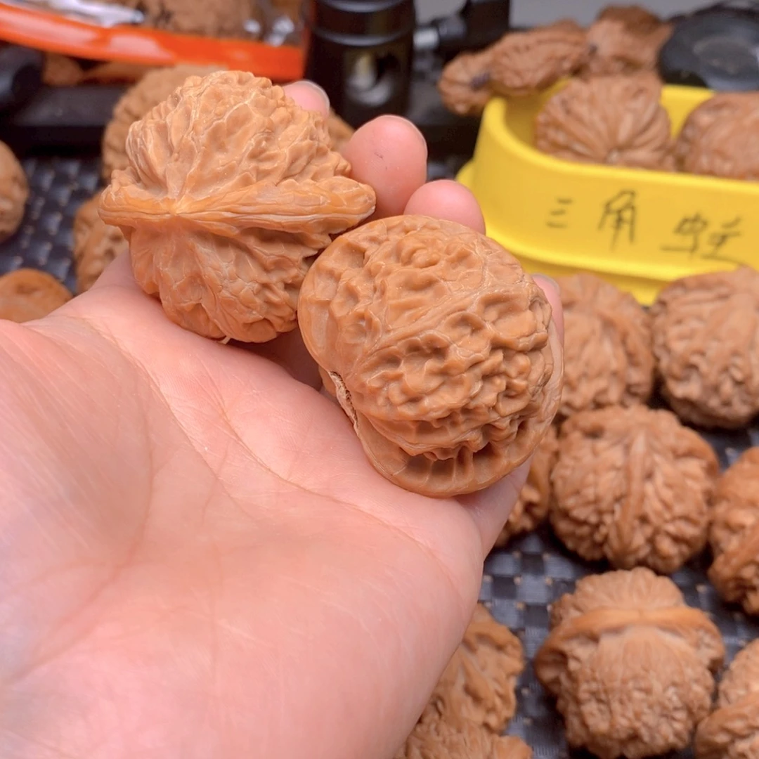 桃核吊坠?*呜文玩核桃