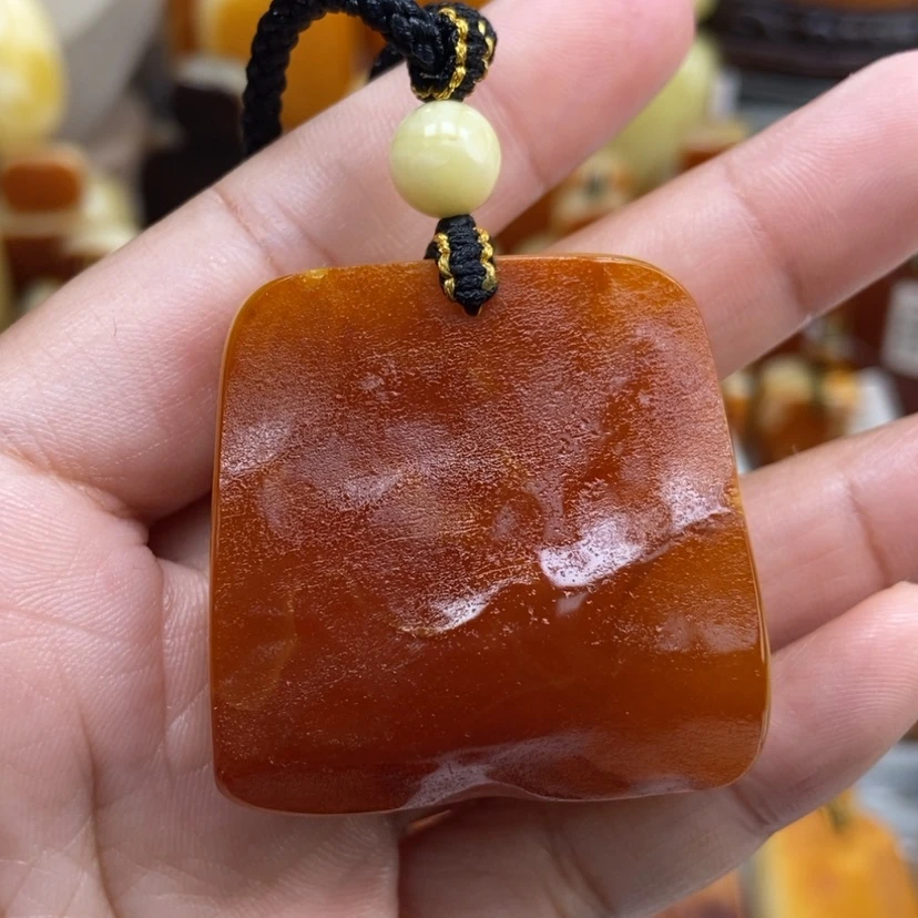 【闪购商品】琥珀颈饰未镶嵌