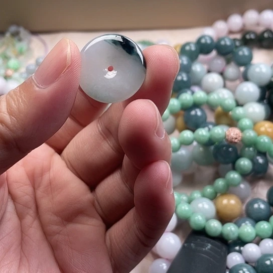 翡翠未镶嵌颈饰88