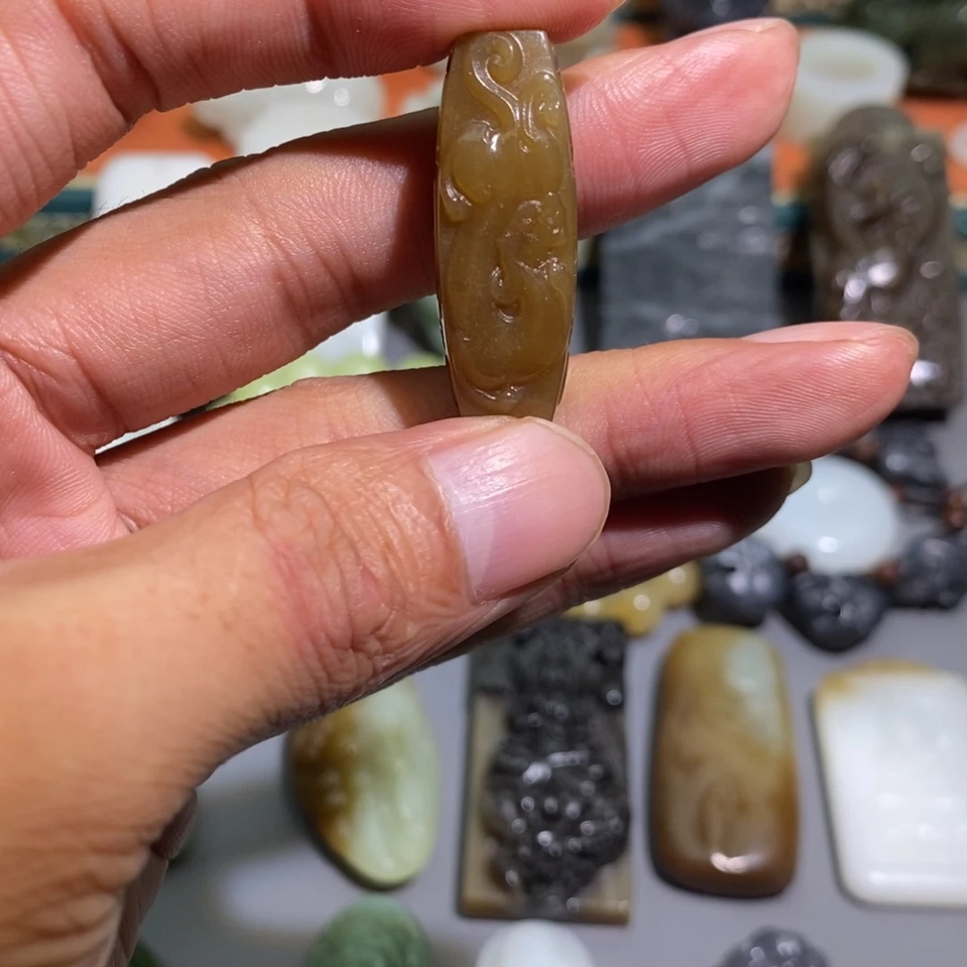 和田玉未镶嵌挂件