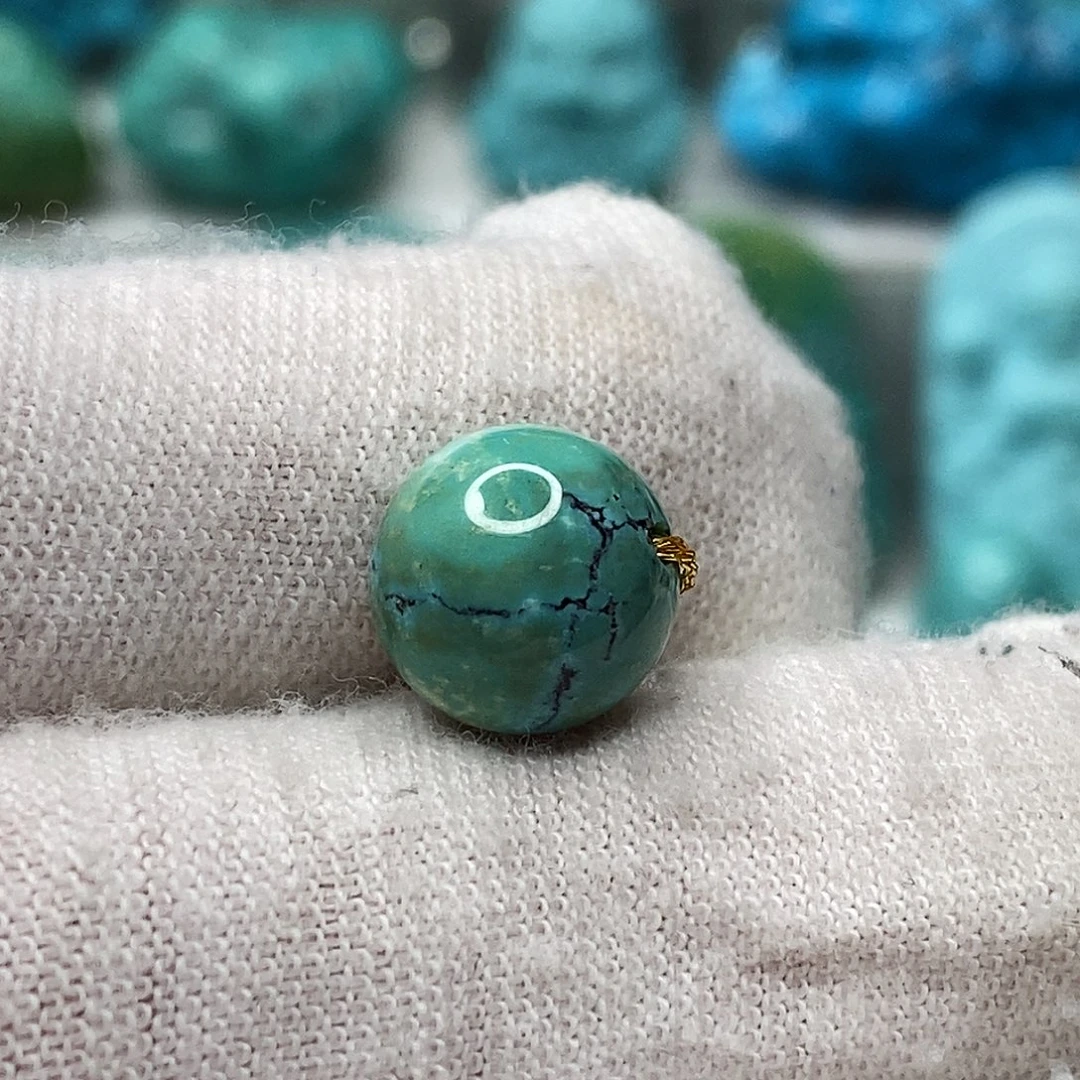 绿松石未镶嵌天然原矿 地大质检9.9mm