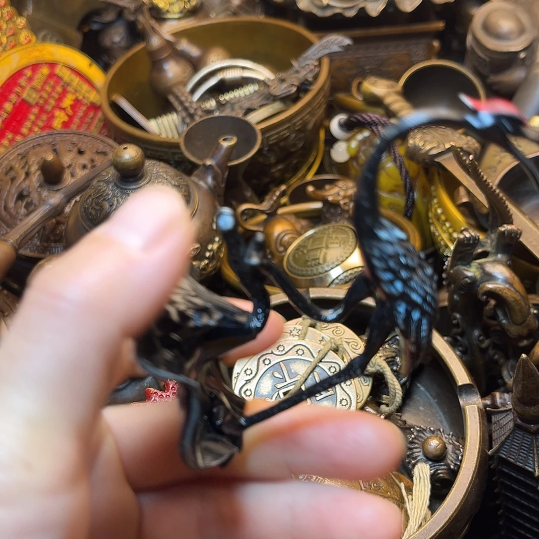 精美铜器工艺品等