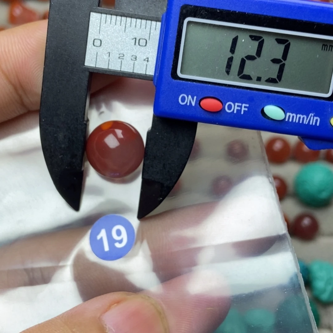 南红玛瑙未镶嵌南红玛瑙有瑕疵