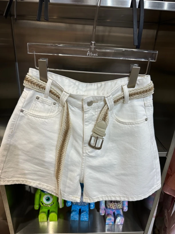 休闲百搭牛仔短裤白