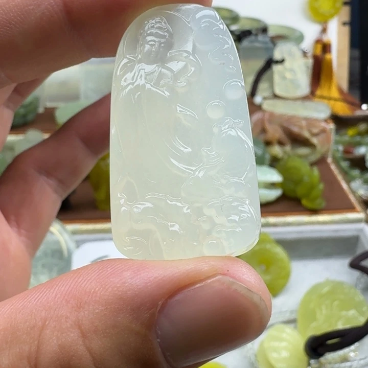 未镶嵌蛇纹石玉颈饰