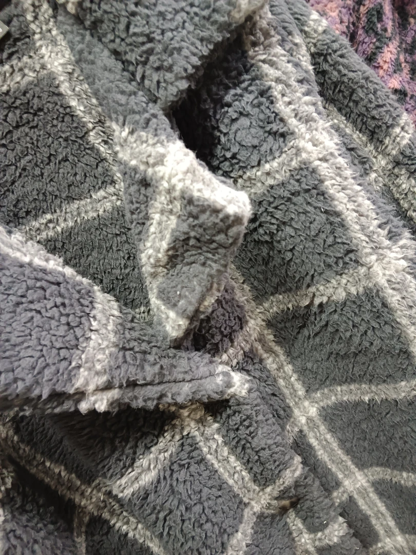 47-8 宽松翻领外套