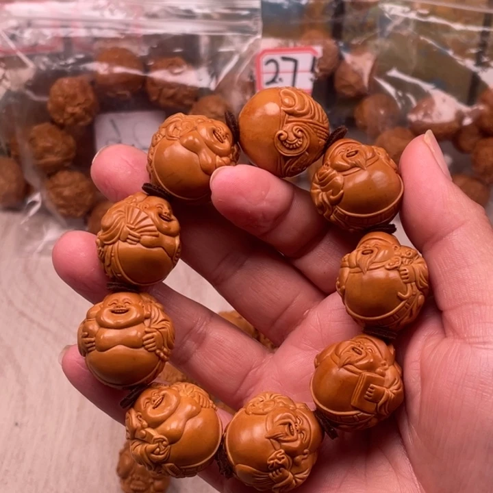 向***靖吊坠橄榄核橄榄核