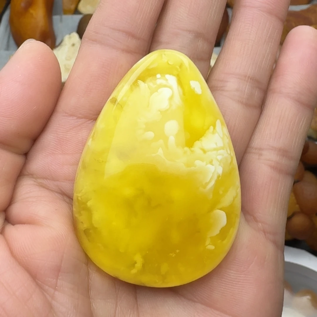 琥珀裸石未镶嵌天然蜜蜡金白榕洞吊坠