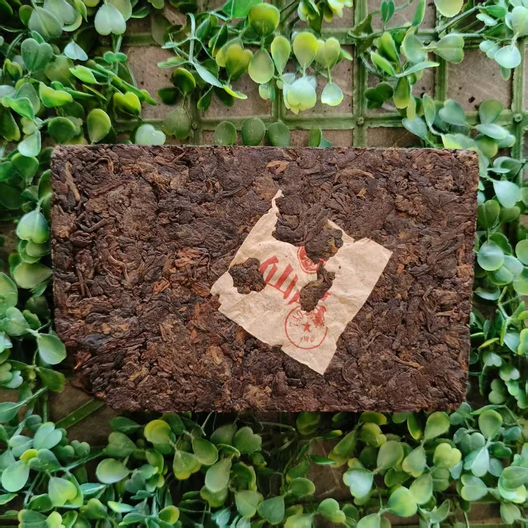 雨腾古茶 “301 N楼”天X 苑 T研G方 T001"J 双X"浆250g/砖（6月16）