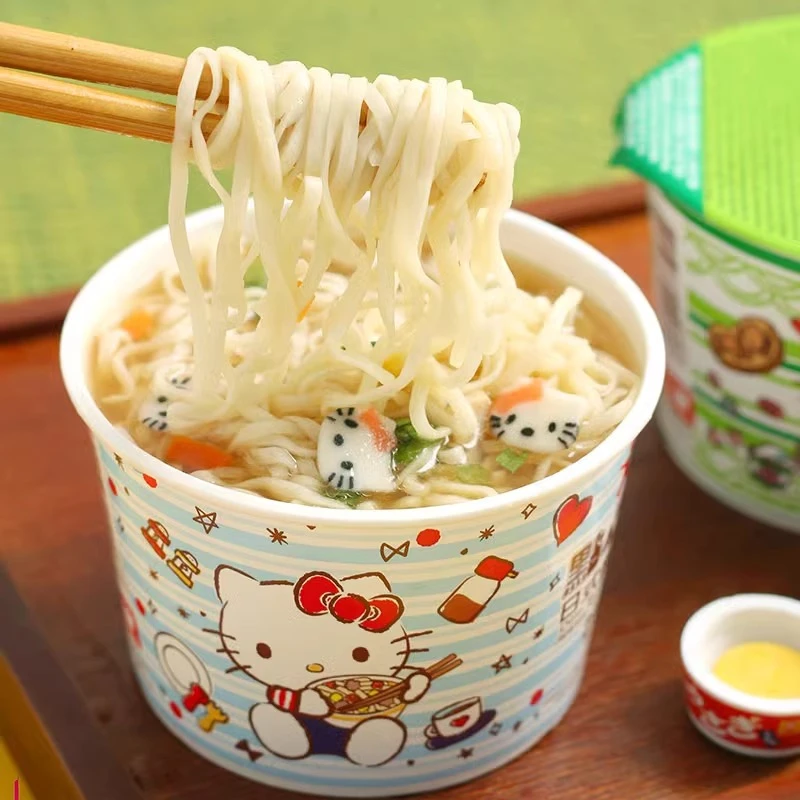 4杯装hellokitty公仔面儿童杯面Doll公仔点心面迷你即食早餐宵夜