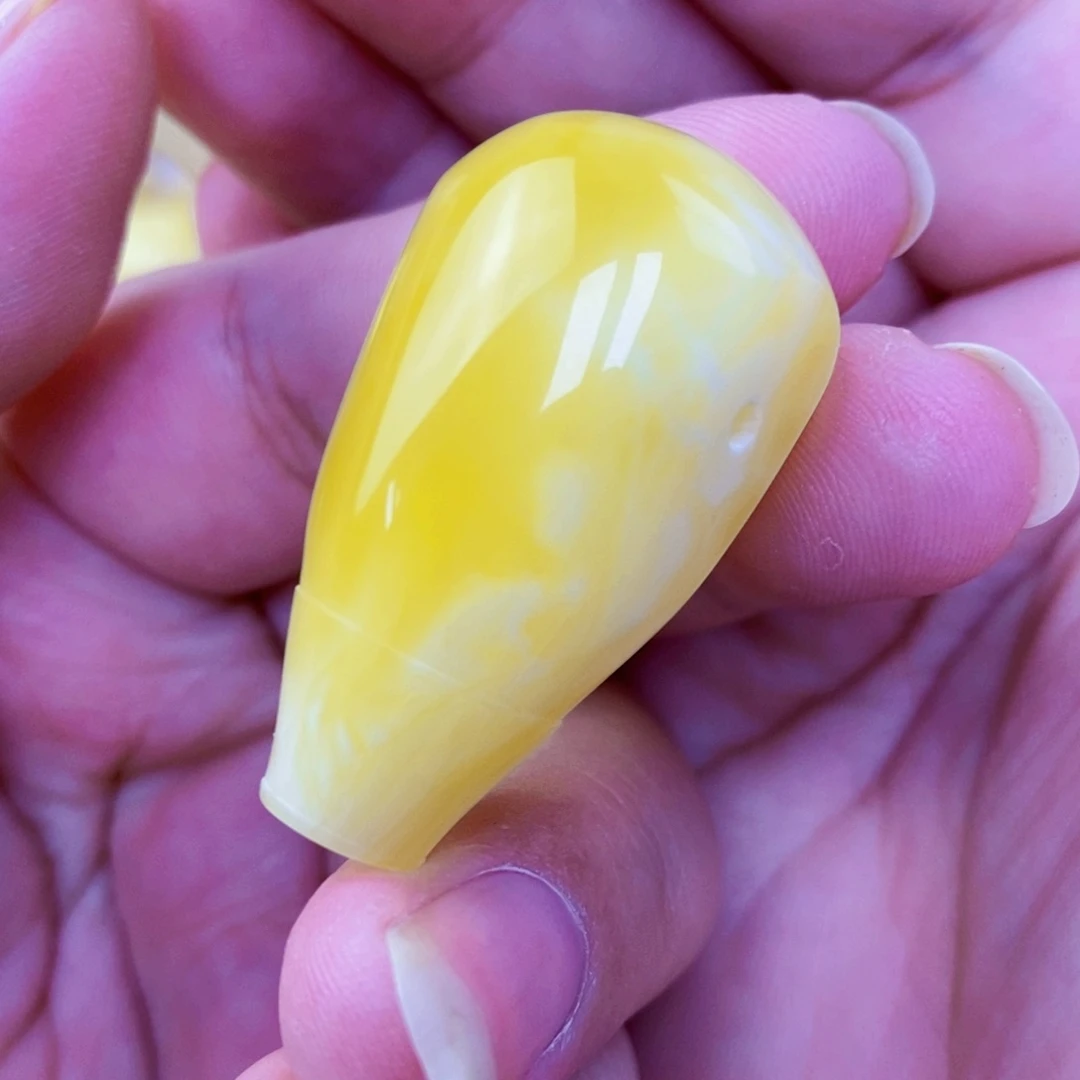 未镶嵌琥珀珠宝奇石