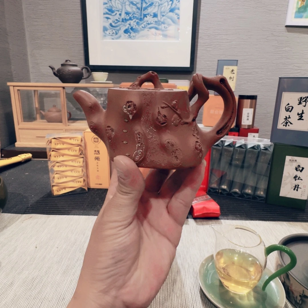 梅花紫砂梅花紫砂