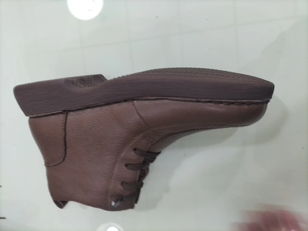 软底软面软牛皮上脚超级舒适断码特价，内里二棉