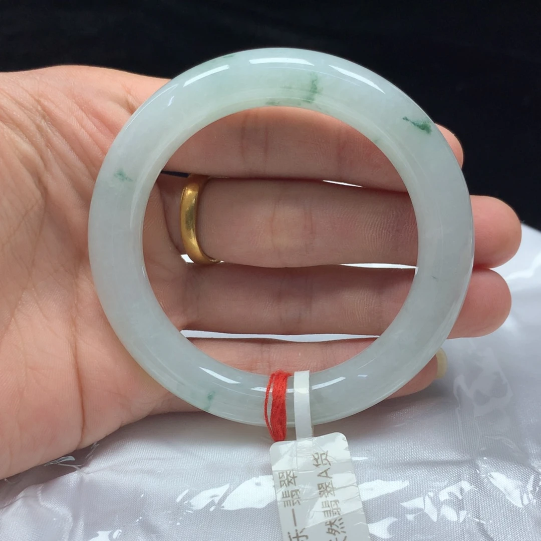 翡翠未镶嵌手镯（圆镯）53