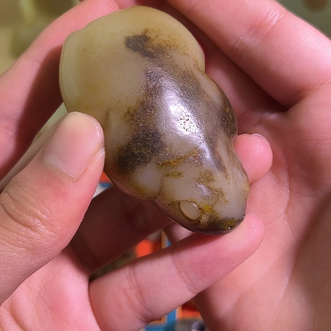 和田玉颈饰未镶嵌忠**秋