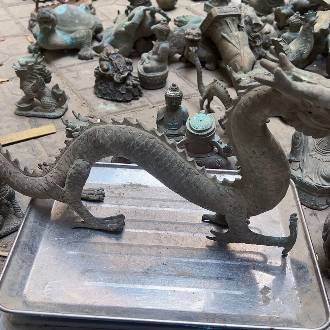 一**光黄铜摆件工艺品，
