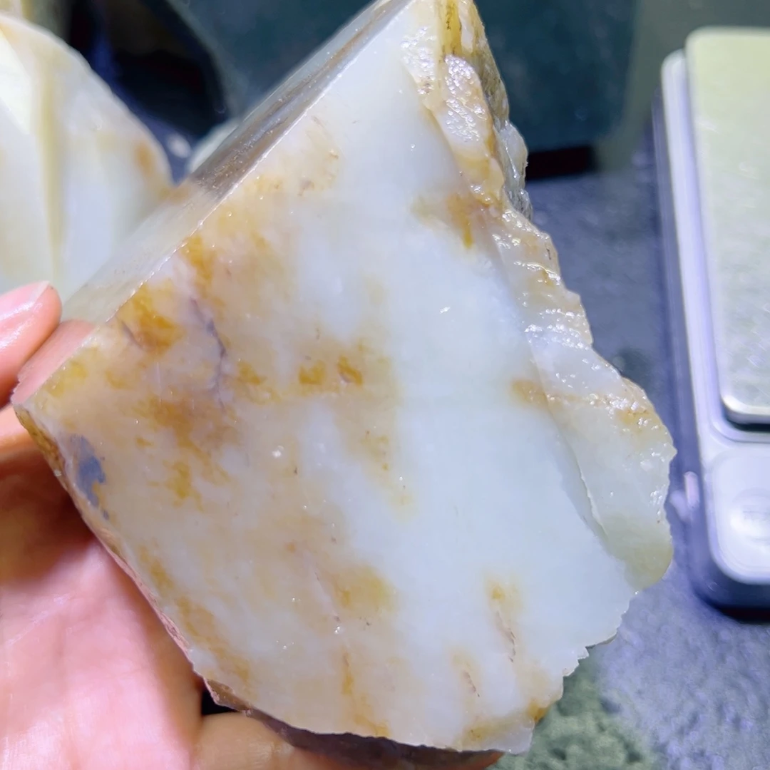 和田玉未镶嵌珠宝半成品