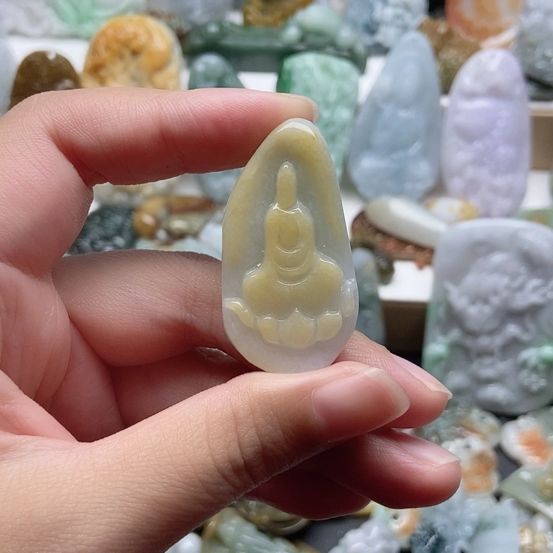 翡翠未镶嵌颈饰翡翠