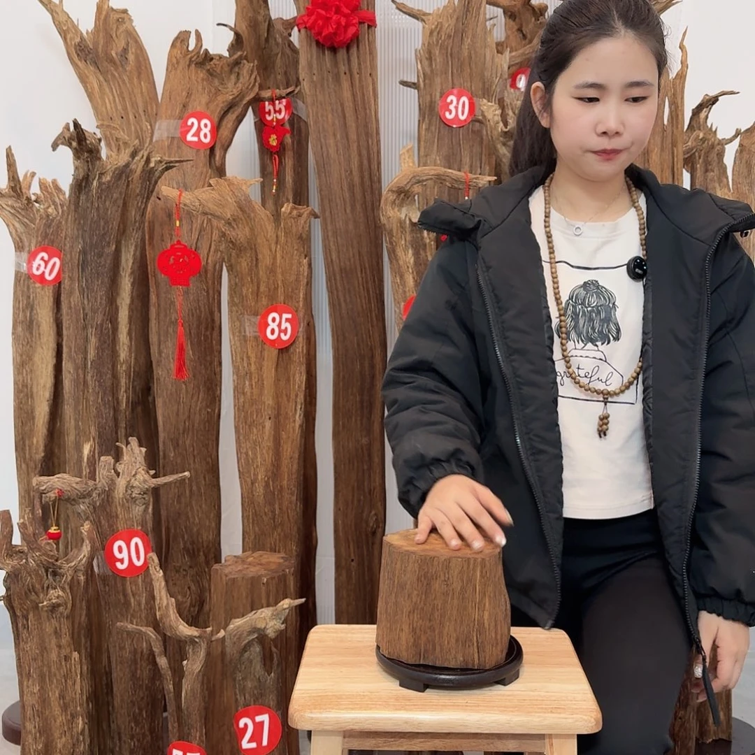 沉香碎屑沉香原材料