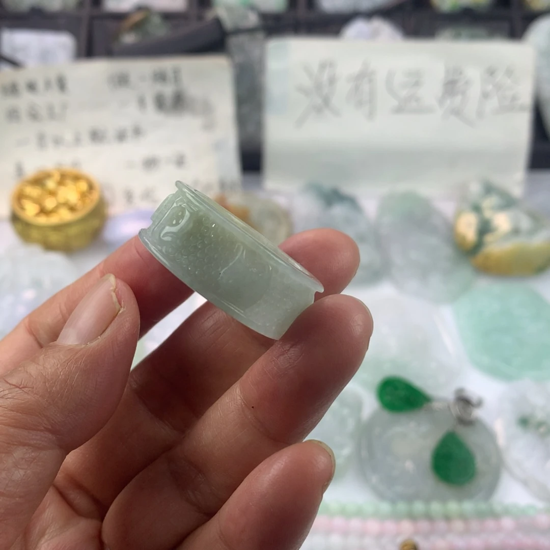 翡翠颈饰未镶嵌－