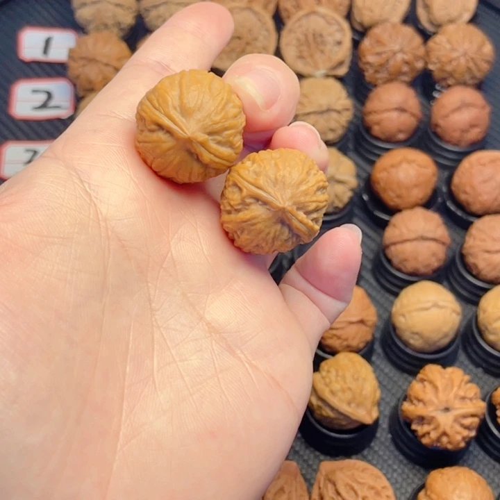 把件文玩核桃西瓜球